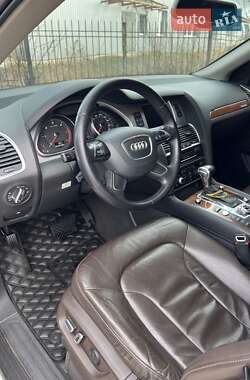 Внедорожник / Кроссовер Audi Q7 2014 в 