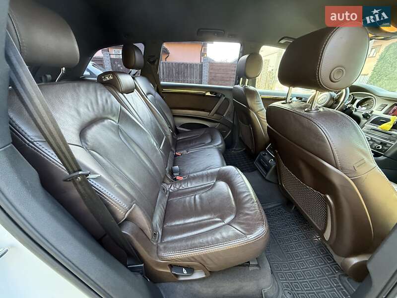Позашляховик / Кросовер Audi Q7 2013 в Києві