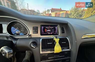 Внедорожник / Кроссовер Audi Q7 2013 в 