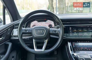 Внедорожник / Кроссовер Audi Q7 2020 в 