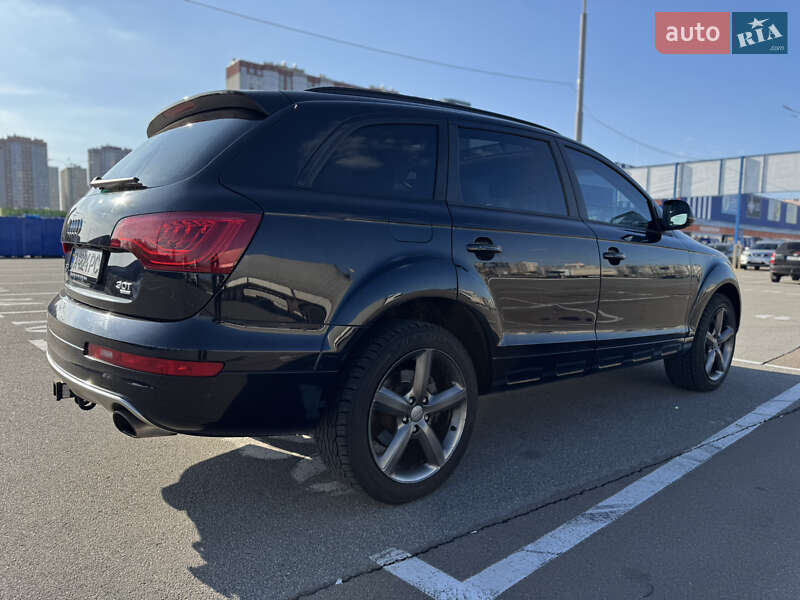 Позашляховик / Кросовер Audi Q7 2015 в Києві