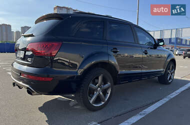 Внедорожник / Кроссовер Audi Q7 2015 в 