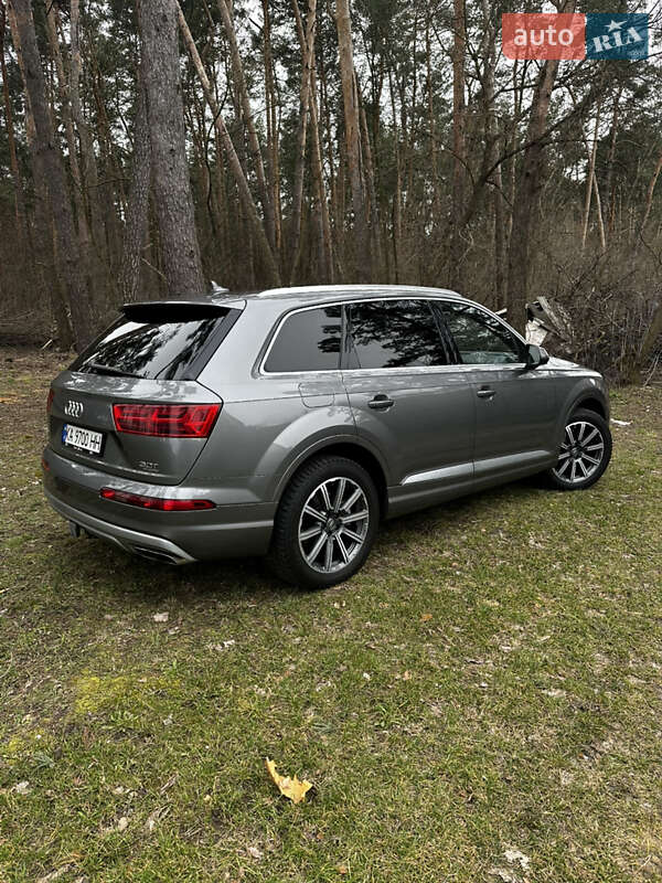 Внедорожник / Кроссовер Audi Q7 2016 в Броварах