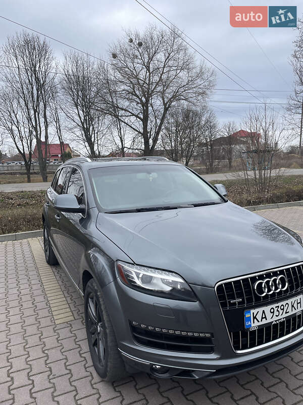 Внедорожник / Кроссовер Audi Q7 2015 в Миргороде