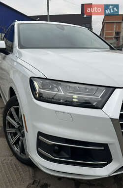 Позашляховик / Кросовер Audi Q7 2017 в Ужгороді