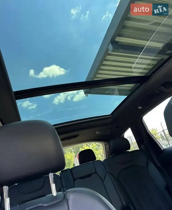 Внедорожник / Кроссовер Audi Q7 2015 в 
