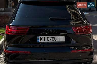 Внедорожник / Кроссовер Audi Q7 2018 в 