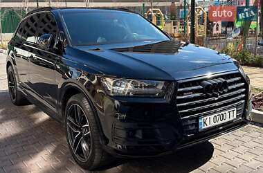 Внедорожник / Кроссовер Audi Q7 2018 в 
