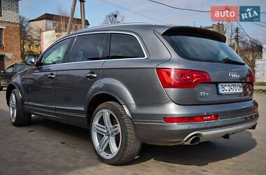 Внедорожник / Кроссовер Audi Q7 2014 в 