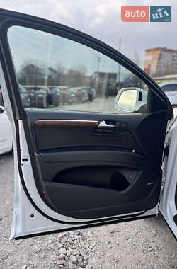 Внедорожник / Кроссовер Audi Q7 2013 в 