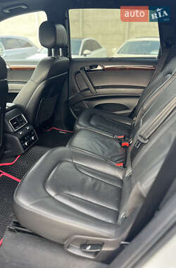 Внедорожник / Кроссовер Audi Q7 2013 в 