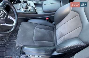 Внедорожник / Кроссовер Audi Q7 2016 в 