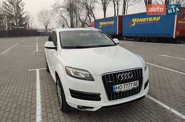 Внедорожник / Кроссовер Audi Q7 2013 в 