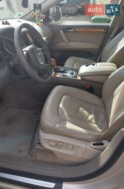 Внедорожник / Кроссовер Audi Q7 2007 в 