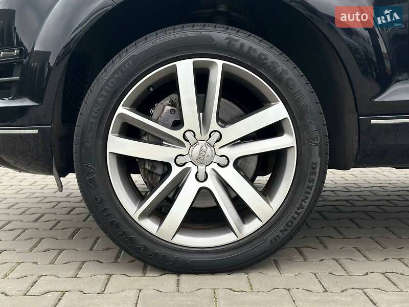 Позашляховик / Кросовер Audi Q7 2015 в Луцьку
