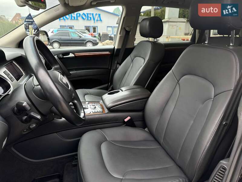 Позашляховик / Кросовер Audi Q7 2015 в Луцьку