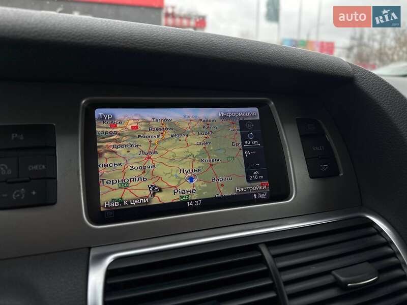 Позашляховик / Кросовер Audi Q7 2015 в Луцьку
