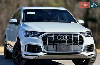 Внедорожник / Кроссовер Audi Q7 2021 в 