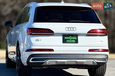 Внедорожник / Кроссовер Audi Q7 2021 в 