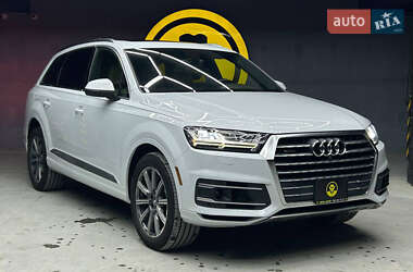 Внедорожник / Кроссовер Audi Q7 2018 в 