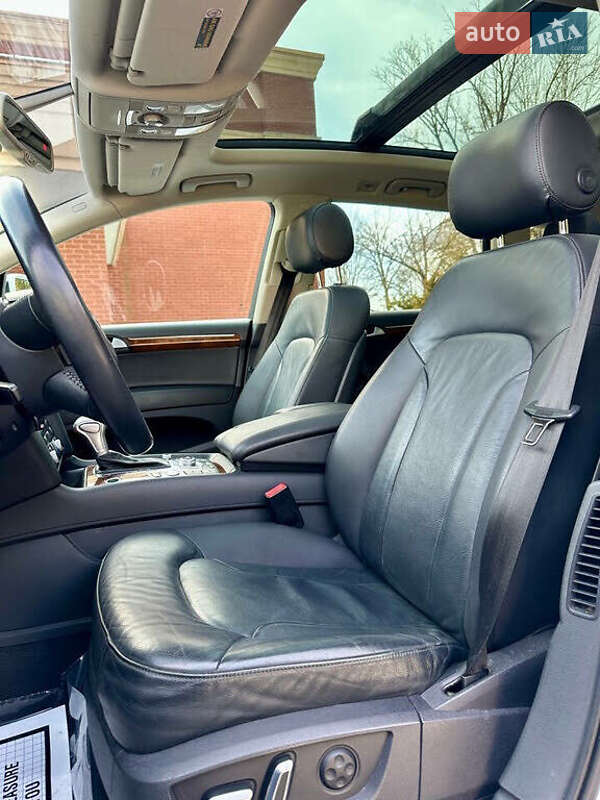 Позашляховик / Кросовер Audi Q7 2015 в Львові