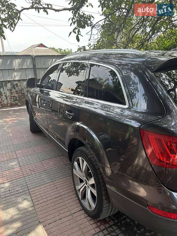 Внедорожник / Кроссовер Audi Q7 2007 в Первомайске
