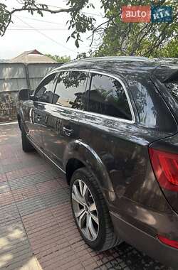 Внедорожник / Кроссовер Audi Q7 2007 в 
