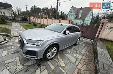 Внедорожник / Кроссовер Audi Q7 2020 в 