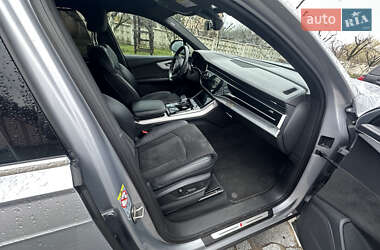 Внедорожник / Кроссовер Audi Q7 2020 в 