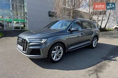 Внедорожник / Кроссовер Audi Q7 2020 в 
