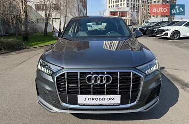 Внедорожник / Кроссовер Audi Q7 2020 в 