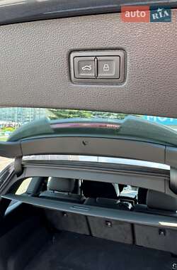 Внедорожник / Кроссовер Audi Q7 2020 в 