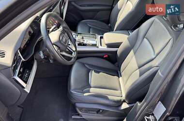 Внедорожник / Кроссовер Audi Q7 2020 в 