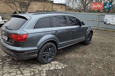 Внедорожник / Кроссовер Audi Q7 2011 в 