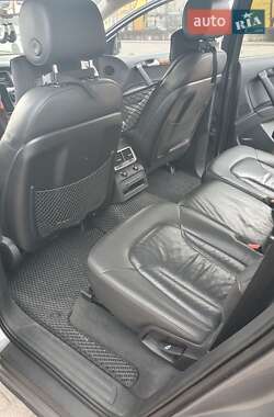 Внедорожник / Кроссовер Audi Q7 2012 в 