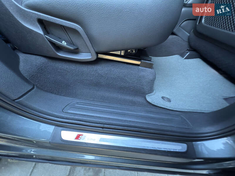 Позашляховик / Кросовер Audi Q7 2015 в Києві