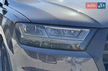 Внедорожник / Кроссовер Audi Q7 2018 в 
