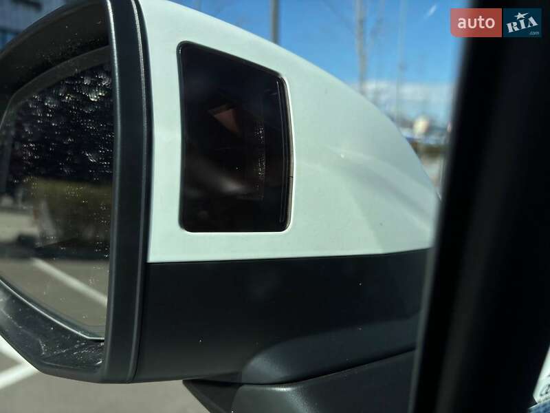 Позашляховик / Кросовер Audi Q7 2016 в Києві