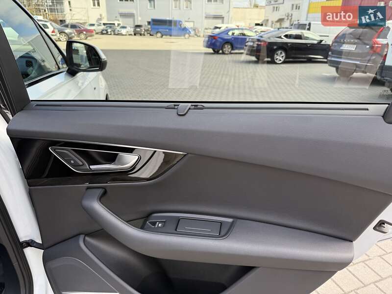Позашляховик / Кросовер Audi Q7 2018 в Львові