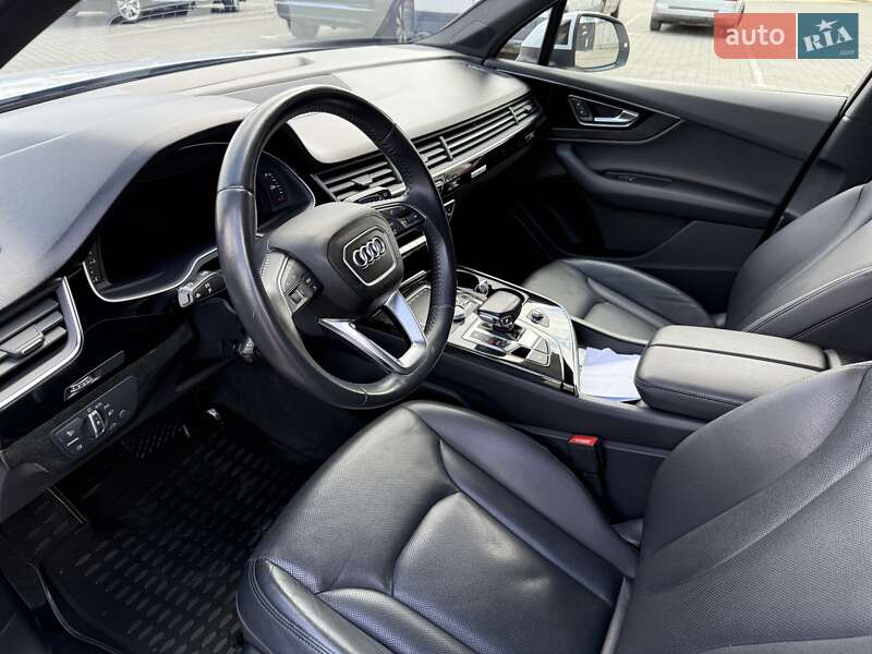 Позашляховик / Кросовер Audi Q7 2018 в Львові