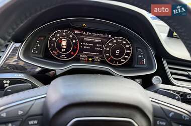 Внедорожник / Кроссовер Audi Q7 2018 в 