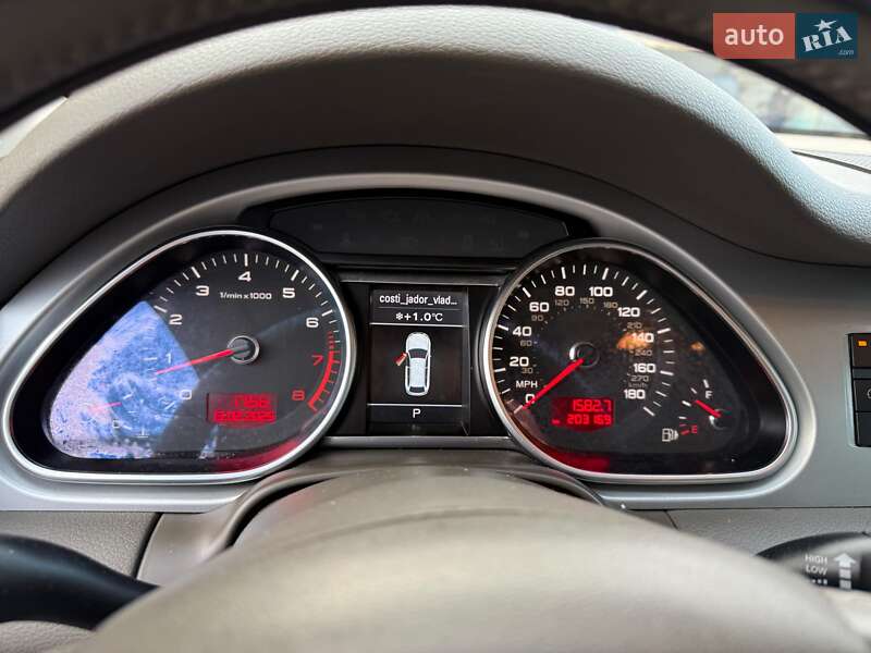 Позашляховик / Кросовер Audi Q7 2011 в Чемерівцях