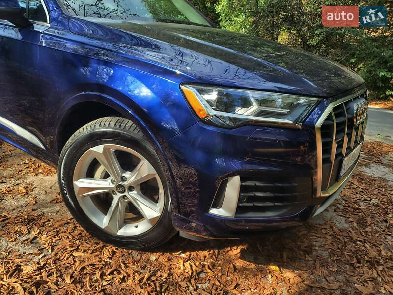 Позашляховик / Кросовер Audi Q7 2022 в Києві