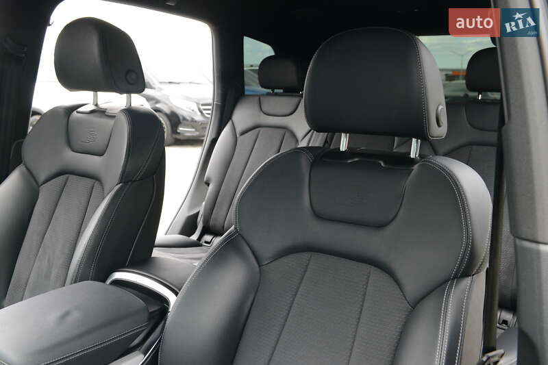 Внедорожник / Кроссовер Audi Q7 2022 в Мукачево