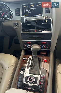 Внедорожник / Кроссовер Audi Q7 2011 в 