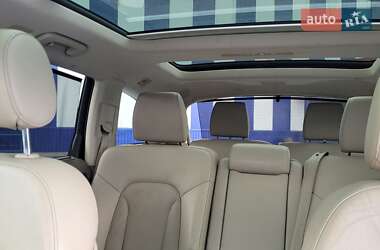 Внедорожник / Кроссовер Audi Q7 2012 в 