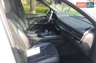 Внедорожник / Кроссовер Audi Q7 2019 в 