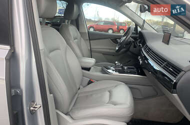 Внедорожник / Кроссовер Audi Q7 2018 в 