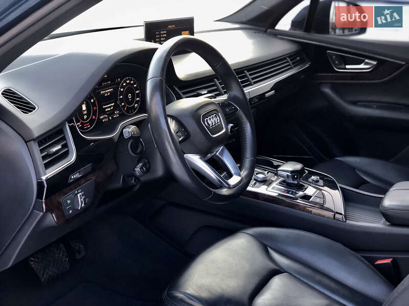 Внедорожник / Кроссовер Audi Q7 2017 в Львове