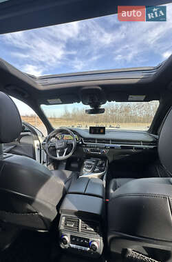 Внедорожник / Кроссовер Audi Q7 2018 в 